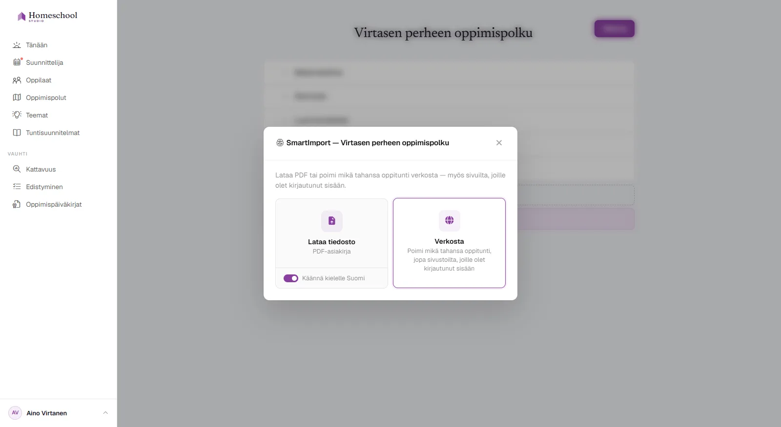 SmartImporter-valintaikkuna: pudota PDF, Word tai taulukko – tai tallenna oppitunti verkosta – käännösvalinnan kera, ja opetussuunnitelman rakenne rakennetaan puolestasi.