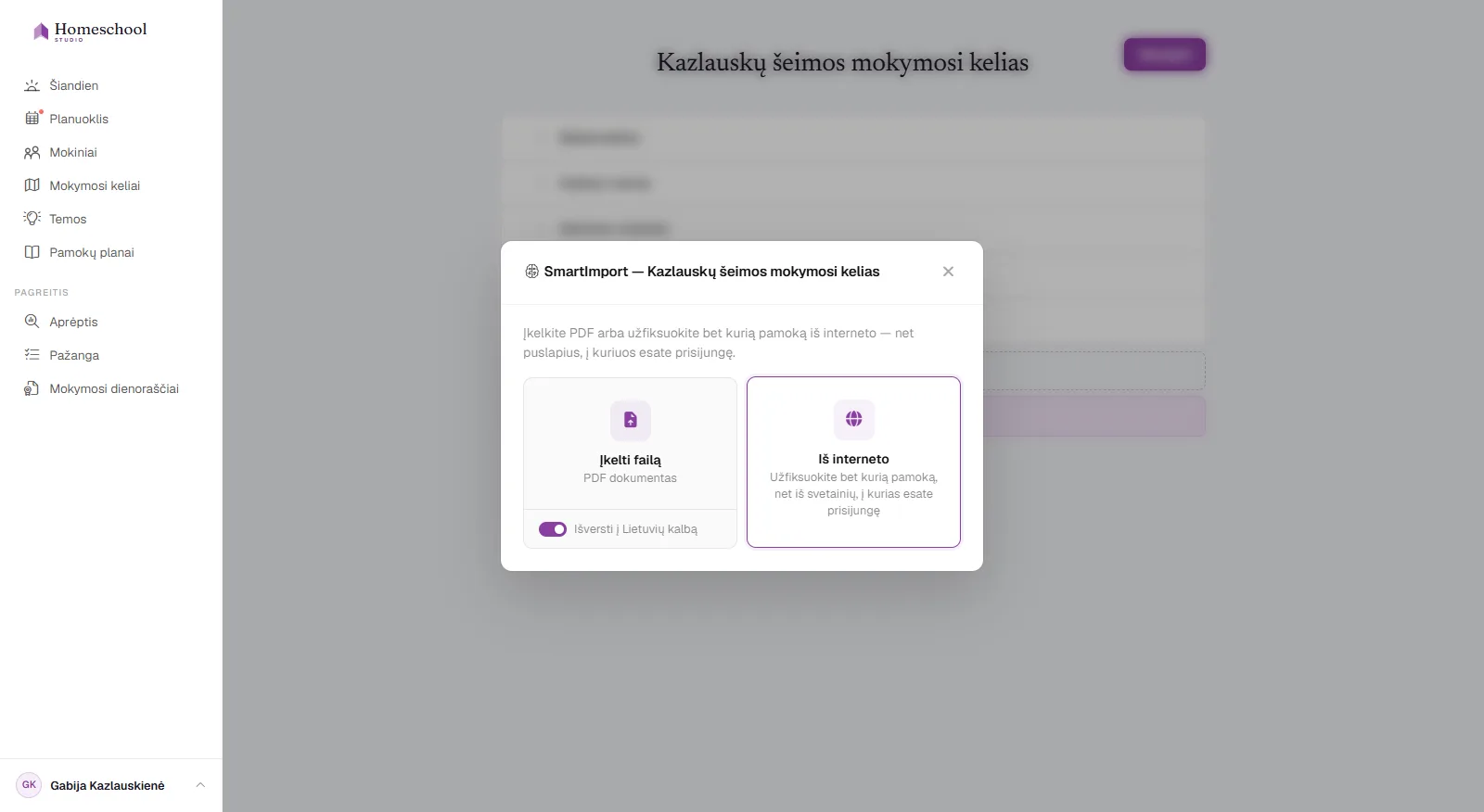 SmartImporter dialogo langas: įkelk PDF, Word ar skaičiuoklę – arba išsaugok pamoką iš interneto – su vertimo jungikliu, ir programos struktūra bus sukurta už tave.