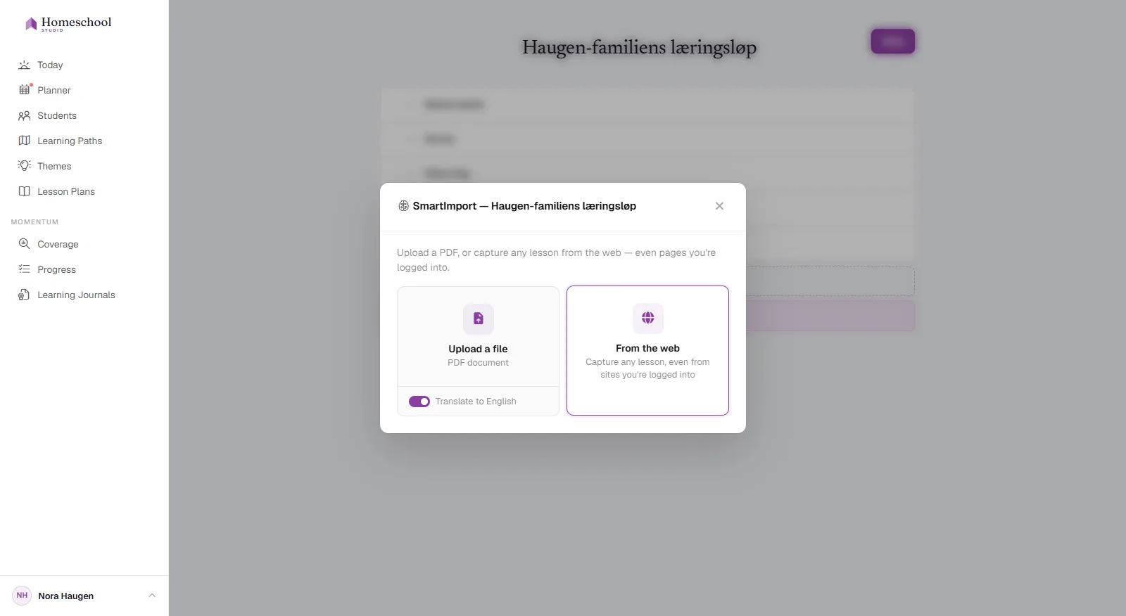 SmartImporter-dialogen: slipp inn en PDF, Word eller regneark – eller fang en leksjon fra nettet – med en oversettelsesbryter, så bygges læreplanstrukturen for deg.