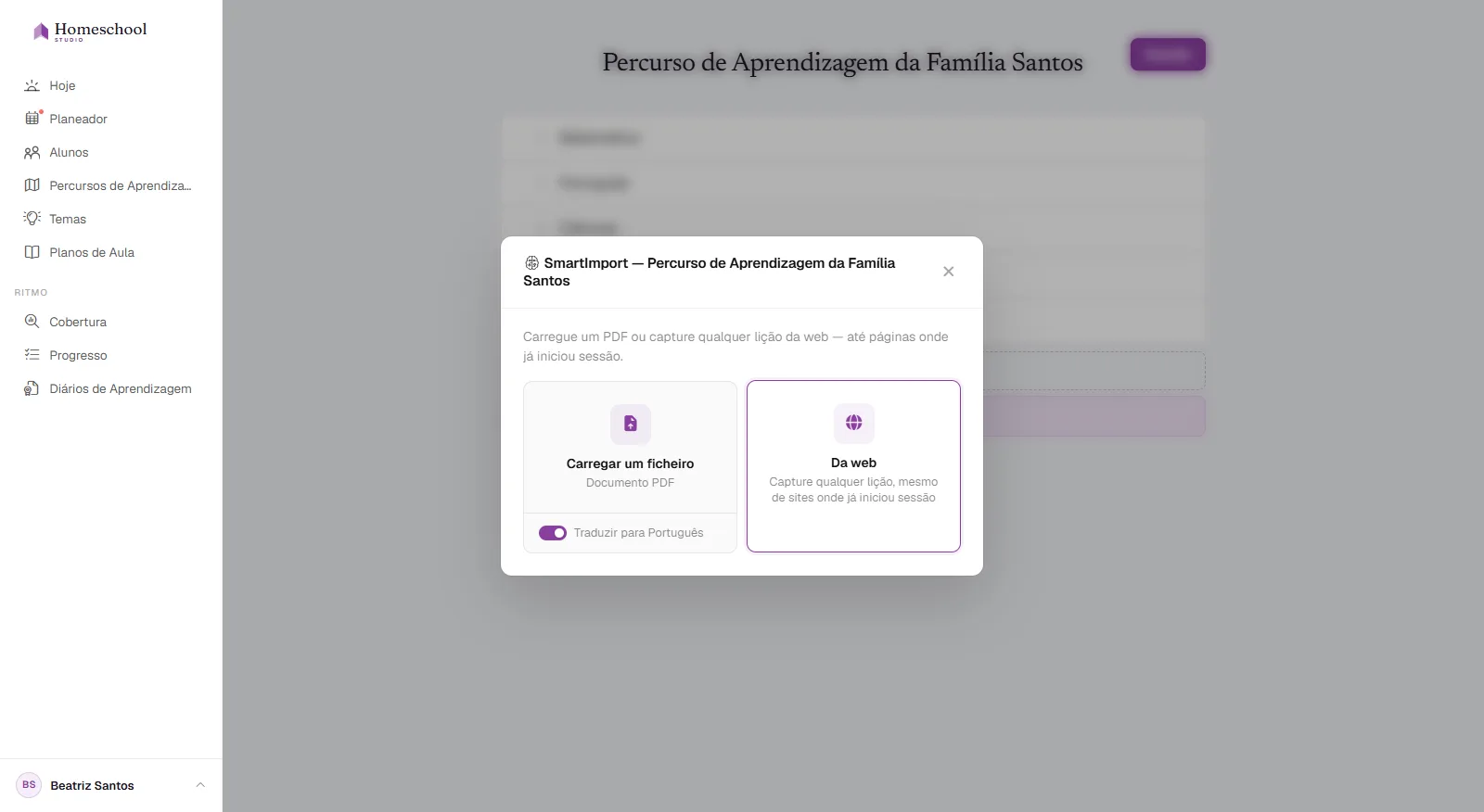 A janela do SmartImporter: largue um PDF, Word ou folha de cálculo – ou capture uma aula da web – com um botão de tradução, e a estrutura do currículo é construída para si.